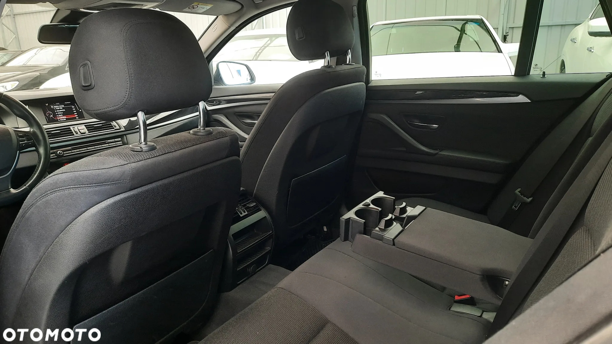 BMW Seria 5 525d xDrive - 8