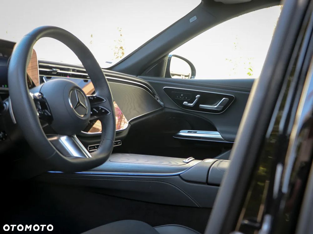 Mercedes-Benz Klasa E 220 d mHEV AMG 9G-Tronic - 11