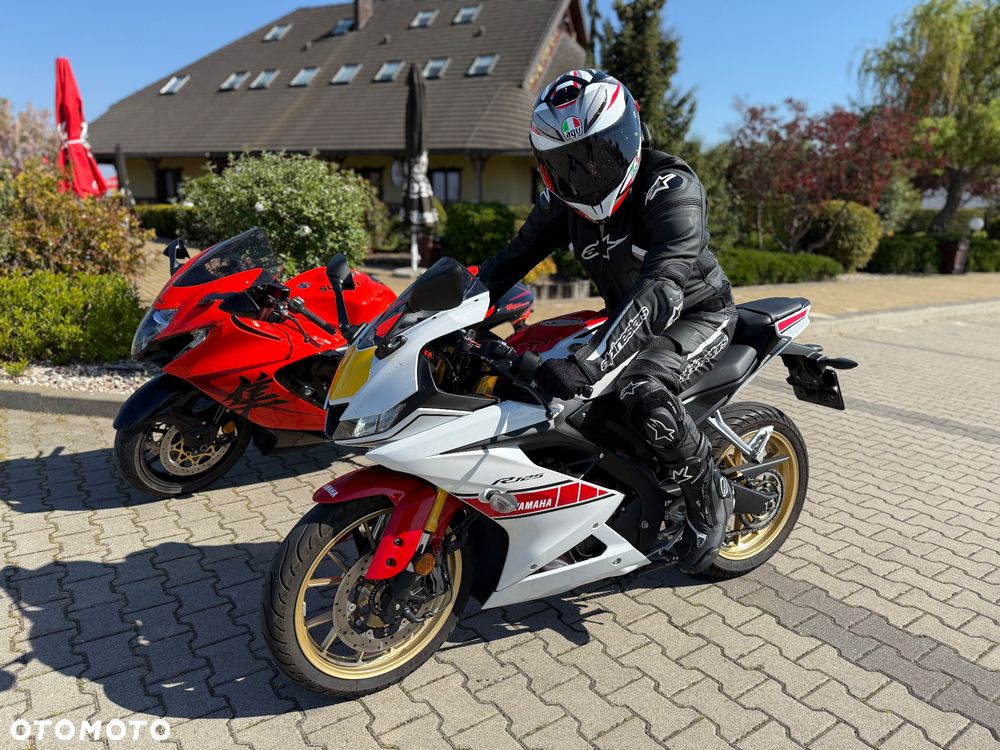 Yamaha YZF - 1
