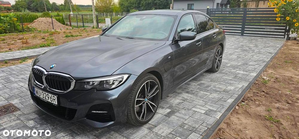 BMW Seria 3 330e M Sport sport - 2