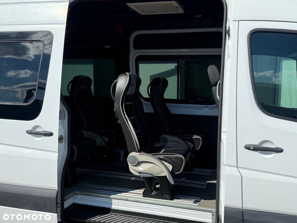 Mercedes-Benz Sprinter - 10