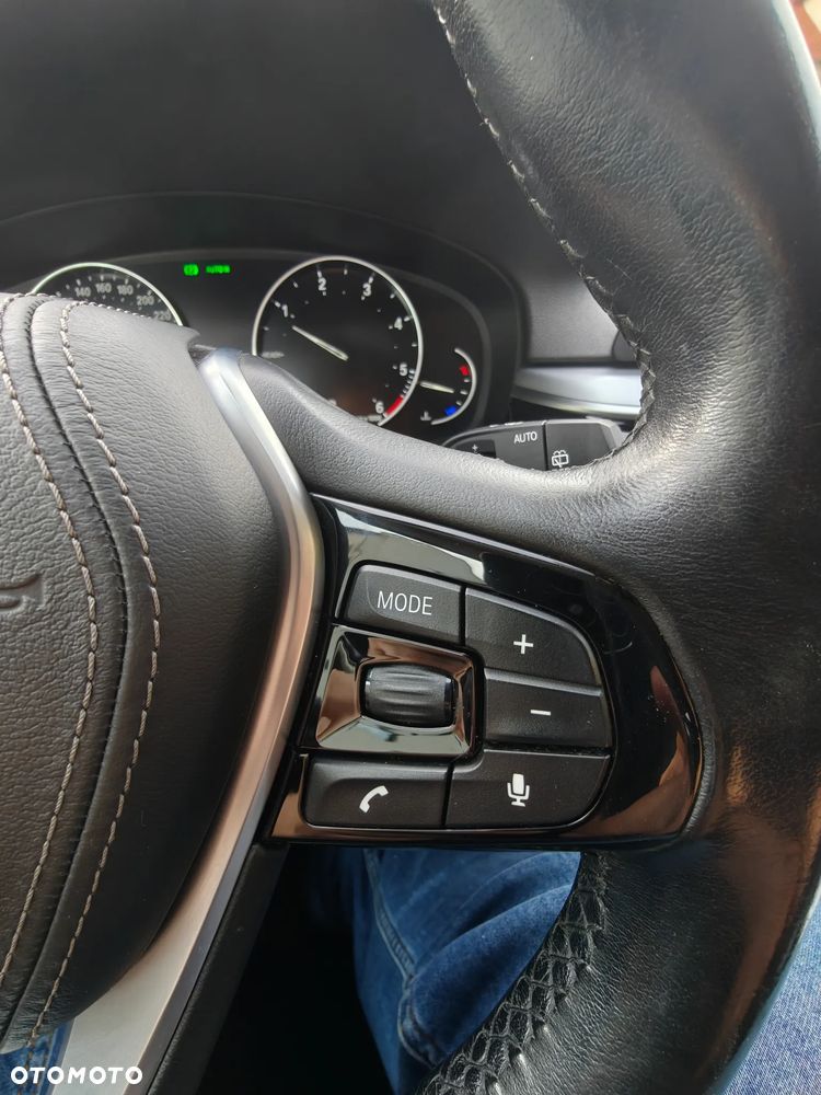 BMW Seria 5 520d M Sport Edition - 25