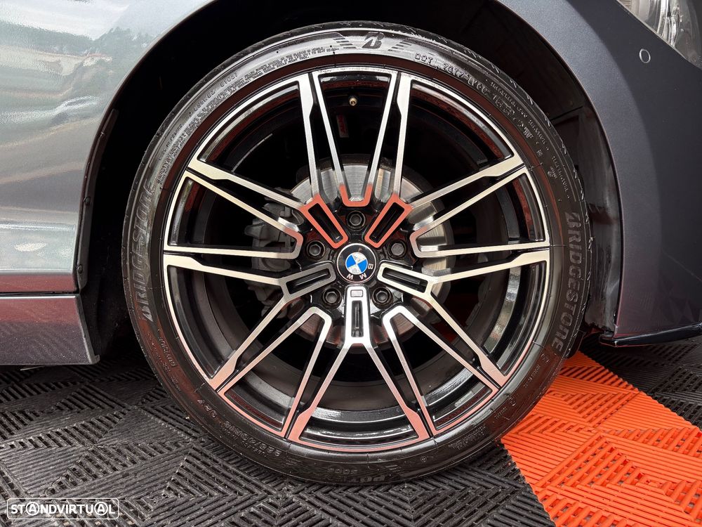BMW 118 dA Pack M - 4