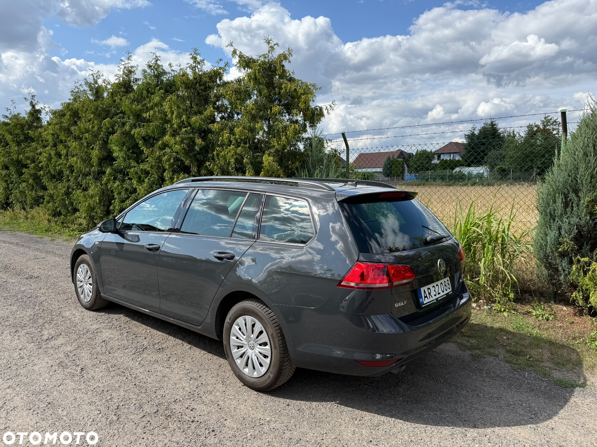 Volkswagen Golf Variant 1.6 TDI BlueMotion Technology Comfortline - 4