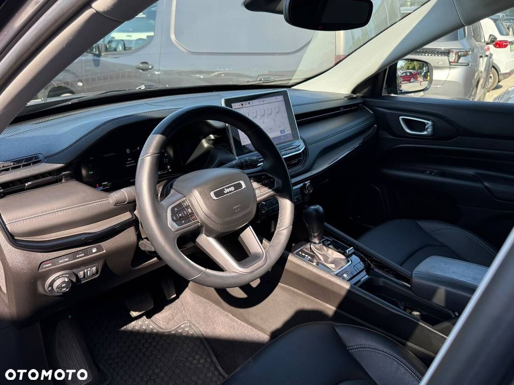 Jeep Compass - 15
