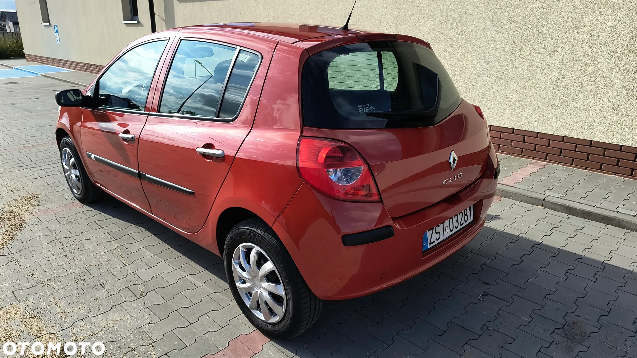 Renault Clio 1.2 16V Alize - 3