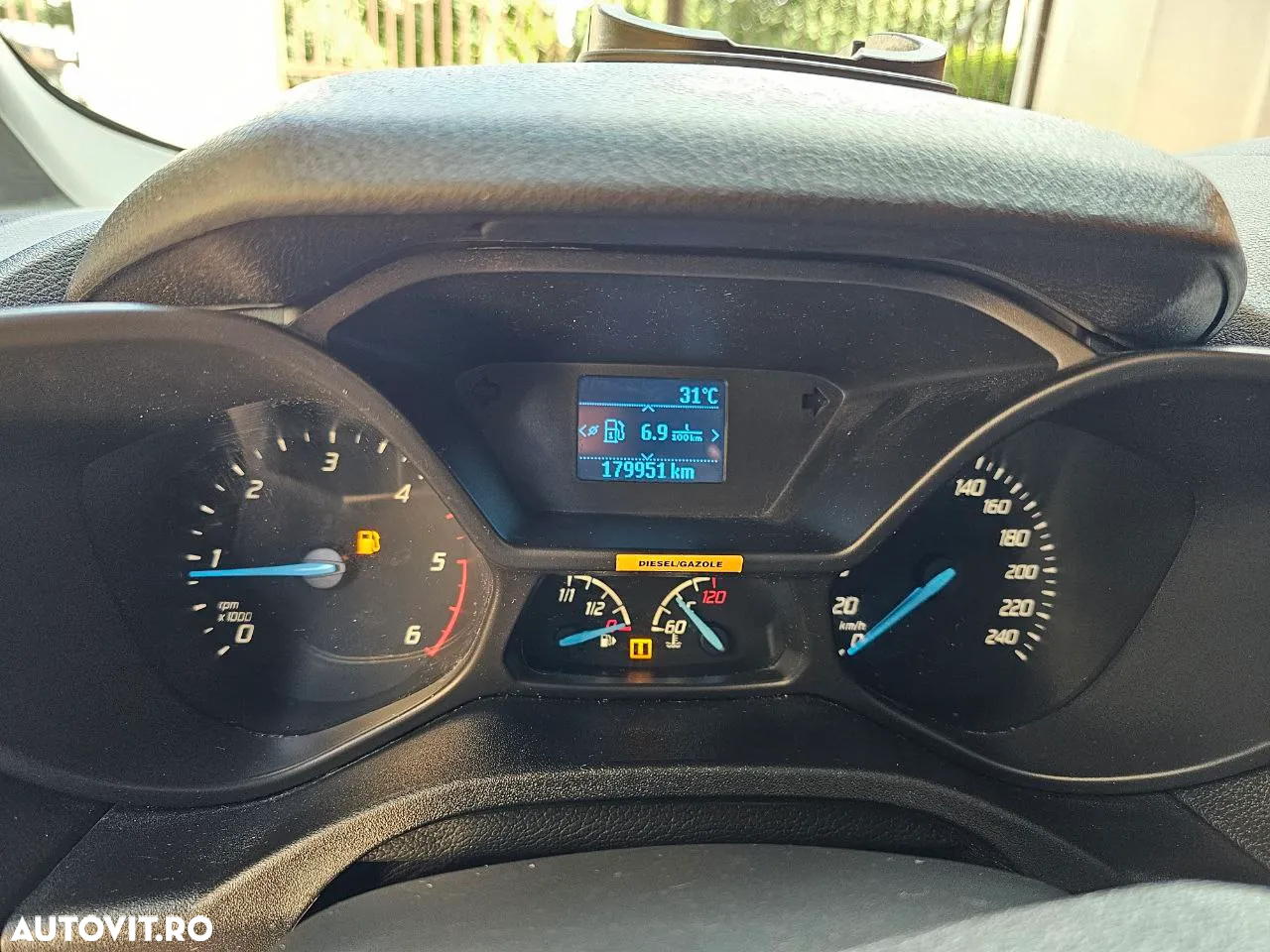 Ford Transit Connect - 12