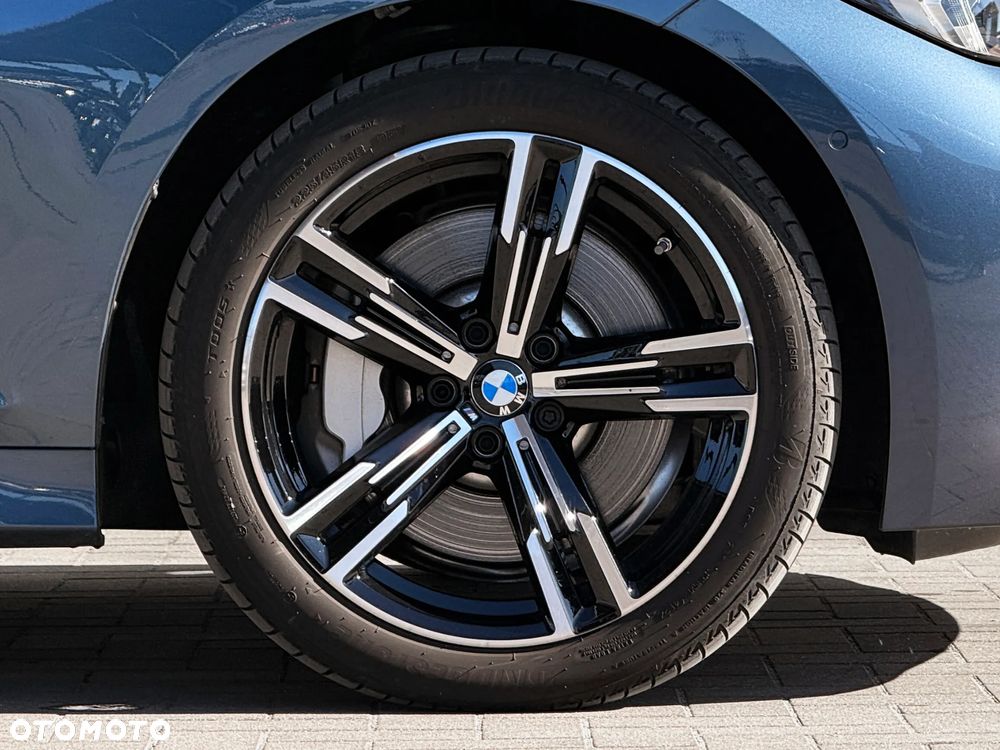 BMW Seria 3 330i xDrive M Sport - 12