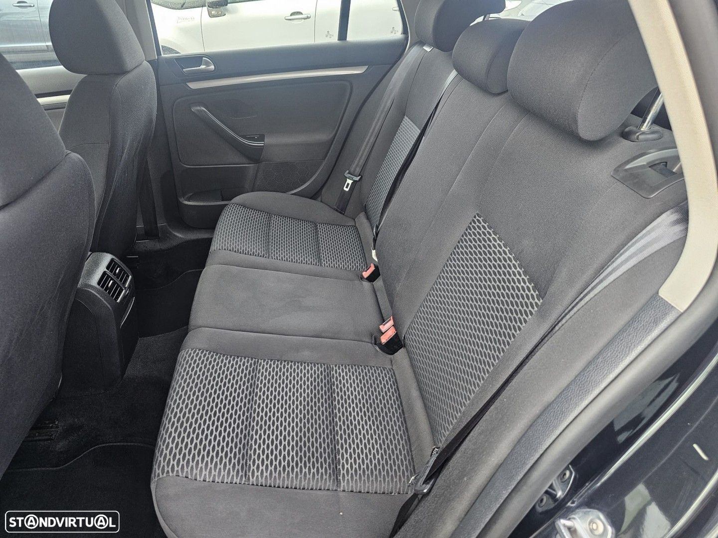 VW Golf 1.6 TDi Trendline - 10