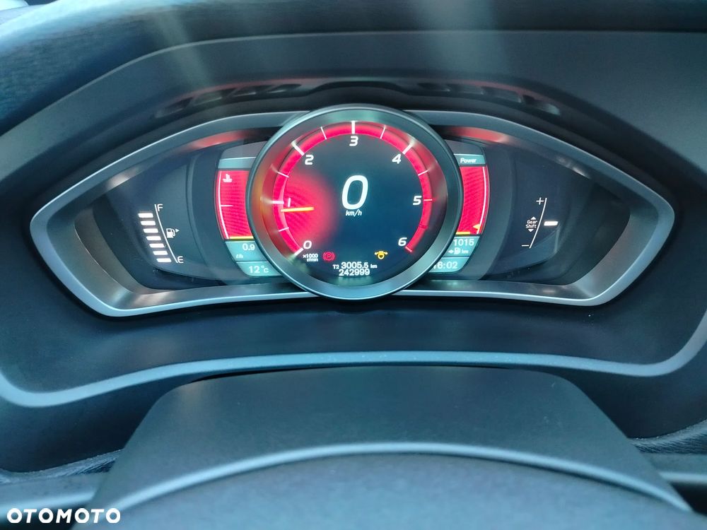 Volvo V40 - 8