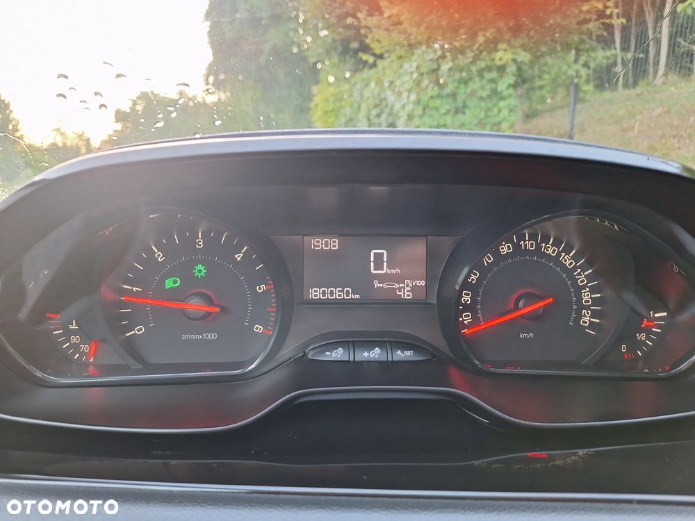 Peugeot 208 1.4 HDi Active Pack - 2