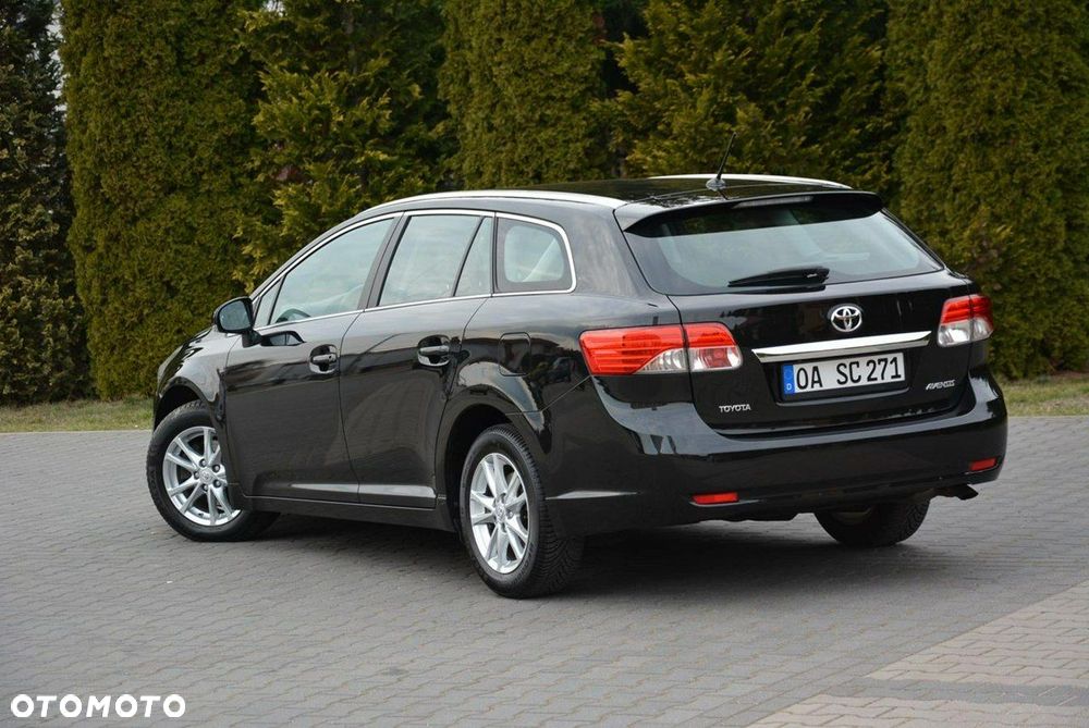 Toyota Avensis 2.0 D-4D Comfort - 14