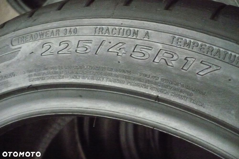 DUNLOP Sport Bluresponse 225/45R17 7,3mm 2021 - 2