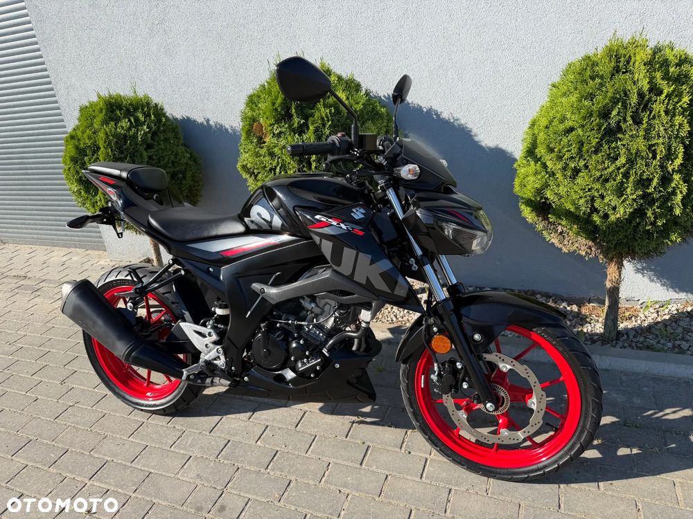 Suzuki GSX - 3