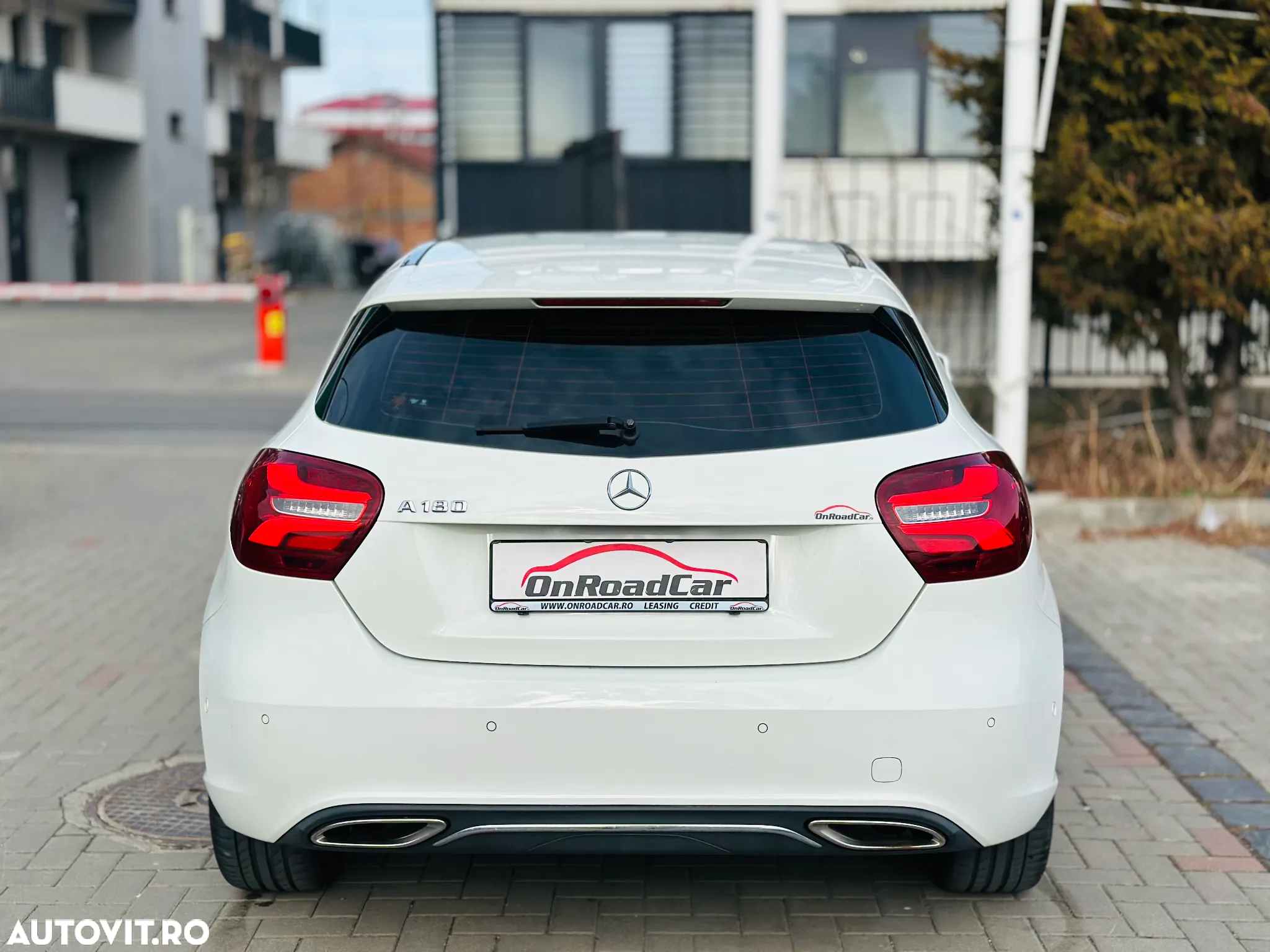 Mercedes-Benz A 180 (BlueEFFICIENCY) 7G-DCT Urban - 14