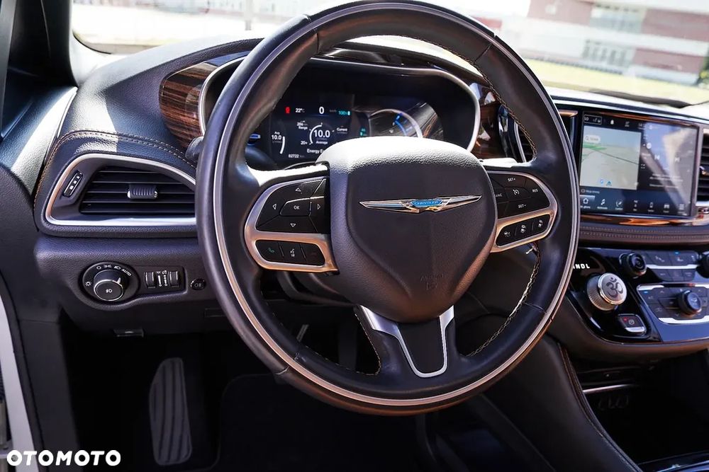Chrysler Pacifica - 5
