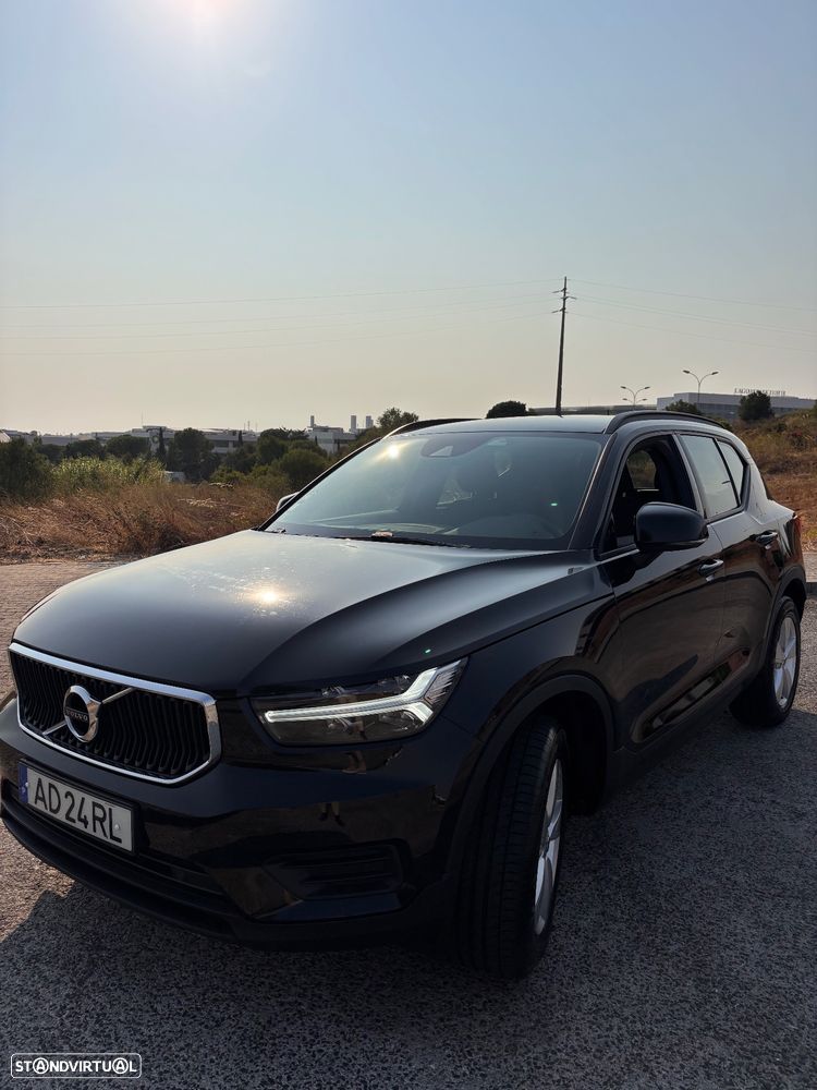 Volvo XC 40 1.5 T2 Momentum Core - 1