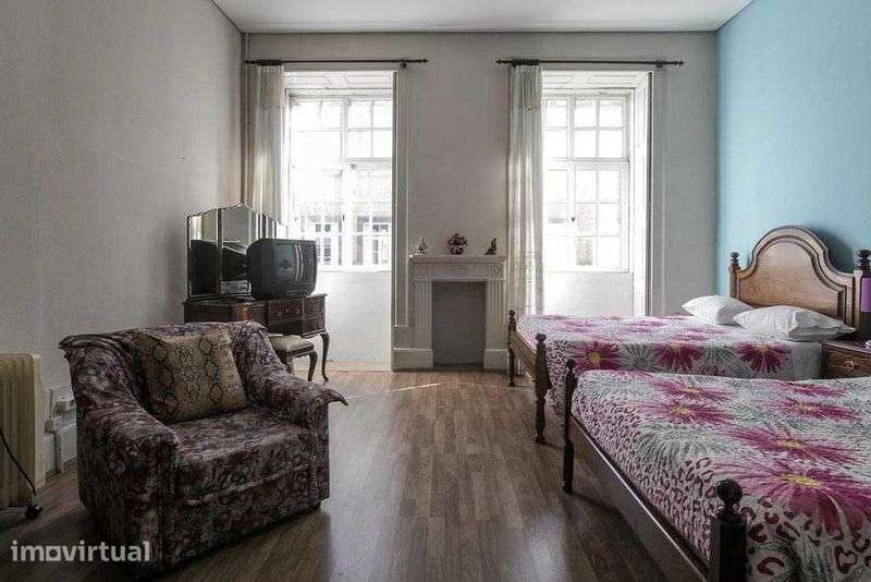 Prédio com 7 suítes para INVESTIMENTO NO PORTO — Bonfim / Campanhã - Grande imagem: 5/8