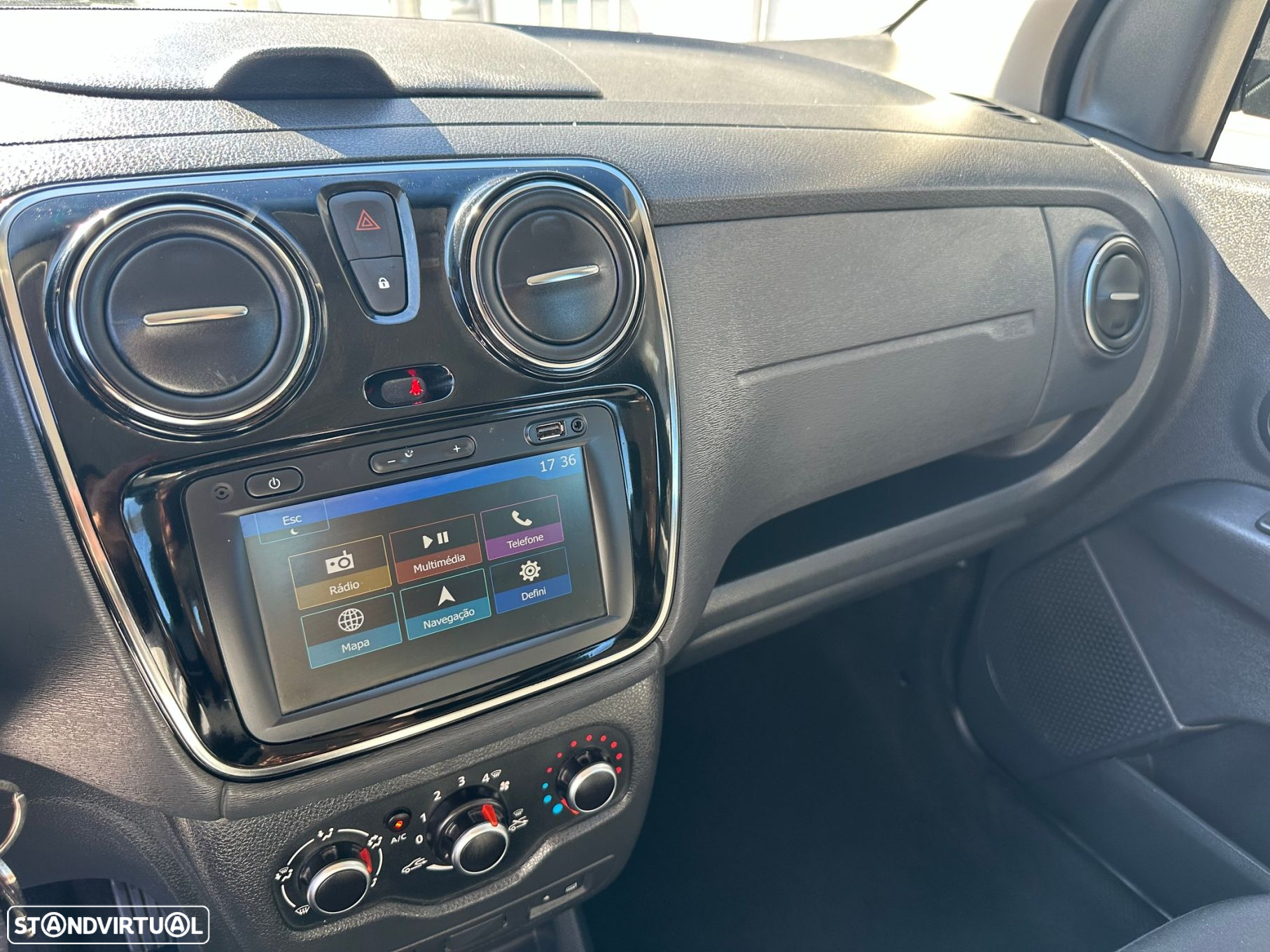 Dacia Lodgy 1.5 Blue dCi Stepway 7L - 14
