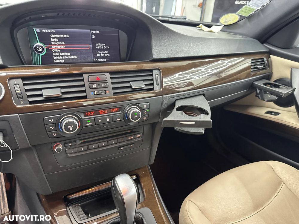 BMW Seria 3 320d DPF Aut. Edition Exclusive - 23