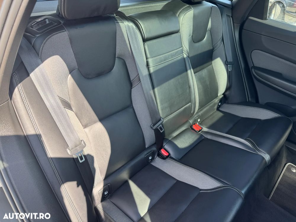 Volvo XC 60 B4 D Geartronic RDesign - 26