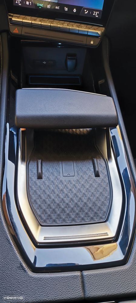 Renault Austral 1.3 Mild Hybrid Iconic Auto - 25