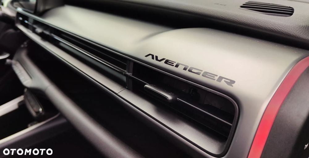 Jeep Avenger 1.2 T3 mHEV Summit FWD eDCT6 - 21