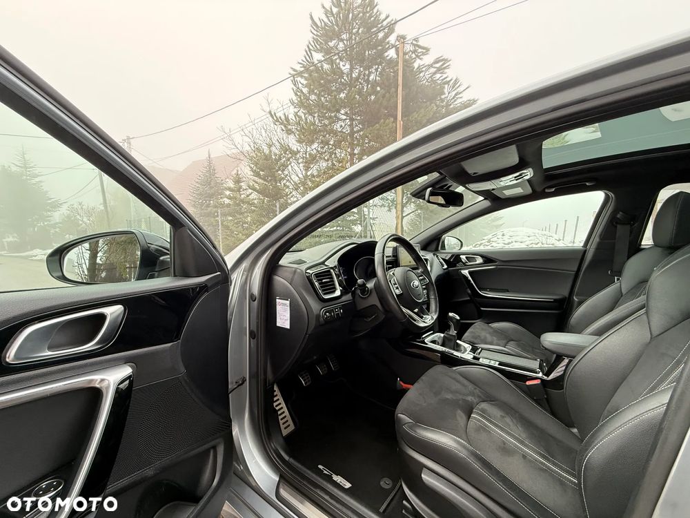 Kia ProCeed 1.4 T-GDI OPF GT LINE - 15