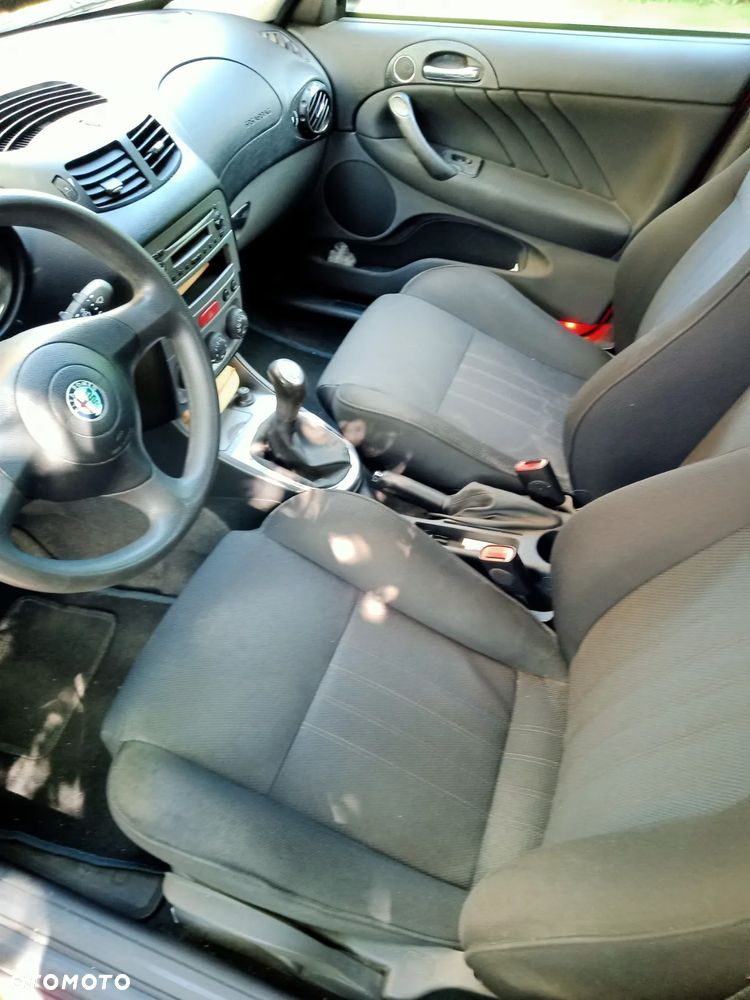 Alfa Romeo 147 - 7