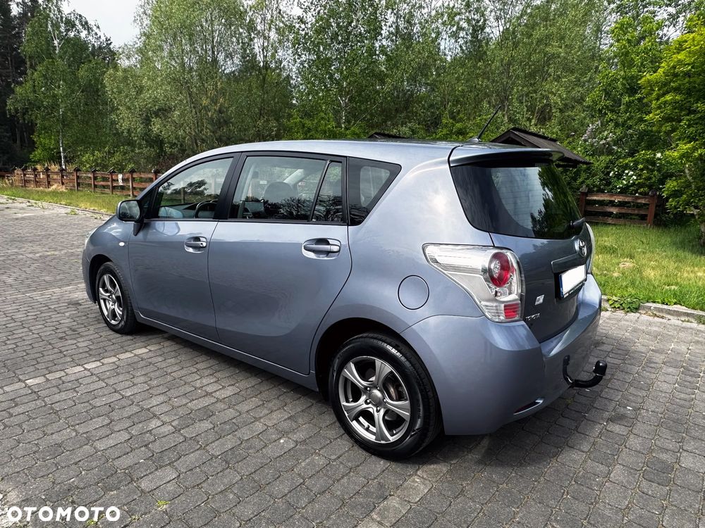 Toyota Verso 2.0 D-4D - 4