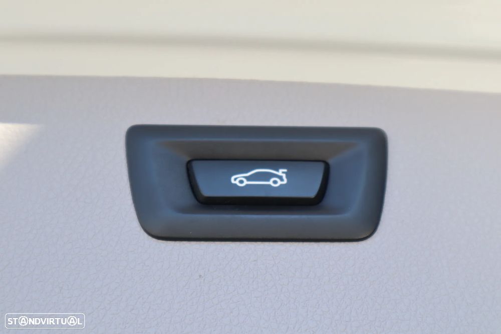 BMW 320 d Touring Aut. M Sport - 8