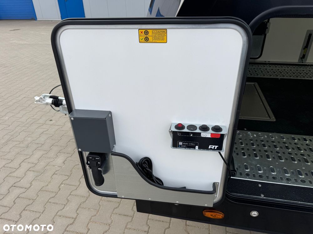 Brian James Trailers Race Transporter 7 - 18