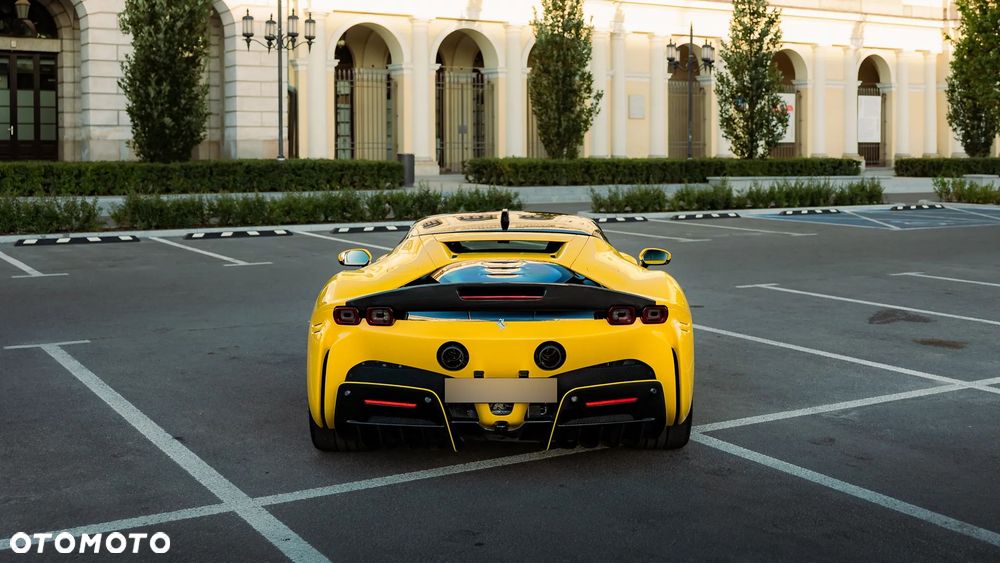Ferrari SF90 Stradale - 7
