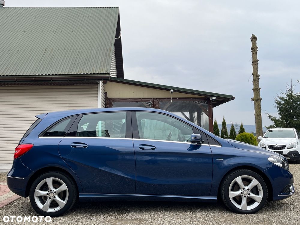 Mercedes-Benz Klasa B 180 (BlueEFFICIENCY) - 4