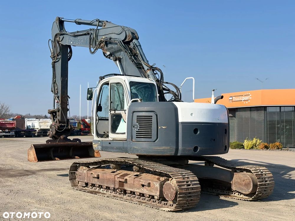 Kobelco NEW HOLLAND KOBELCO E235SR-1ES - 11