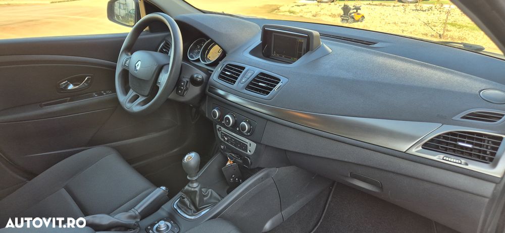 Renault Megane ENERGY dCi 110 Start & Stop Expression - 13