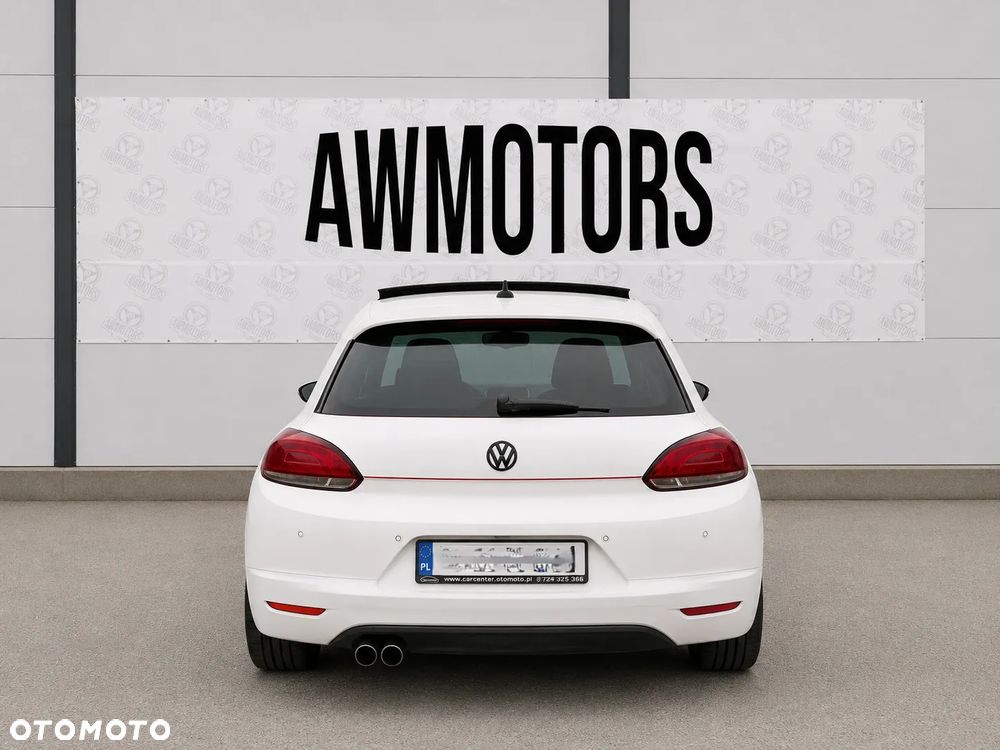 VOLKSWAGEN SCIROCCO 2009 *SAMOCHÓD NA CZĘŚCI* 5850  MASKA, LAMPA, DRZWI, LUSTERKO, ZDERZAK, GRILL, BŁOTNIK, KLAPA, BELKA, DESKA, FOTELE, KANAPA, ĆWIARTKA KIEROWNICA, TARCZE, ZACISKI, ZAWIESZENIE, KOMPLETNY PRZÓD, KOMPLETNY TYŁ, LICZNIK, ZEGARY, PRAWE LEWE PRZÓD TYŁ - 1