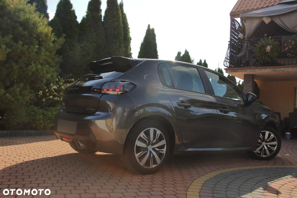 Peugeot 208 - 3