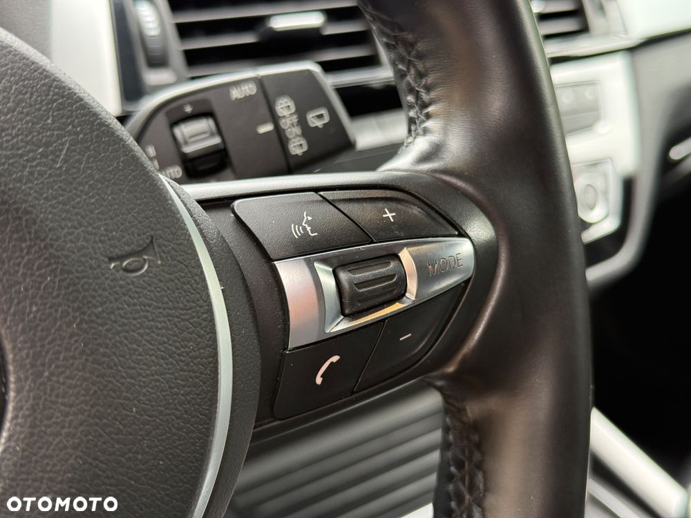 BMW Seria 1 118i M Sport - 33
