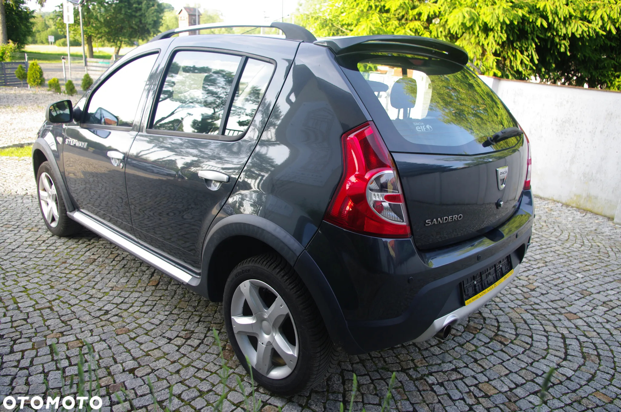 Dacia Sandero Stepway 1.6 - 2
