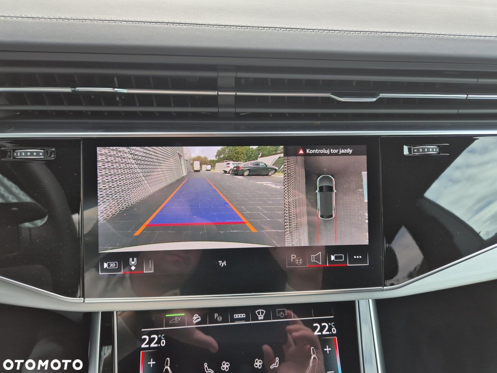 Audi Q8 - 17
