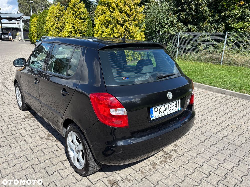 Skoda Fabia 1.6 16V Style - 9