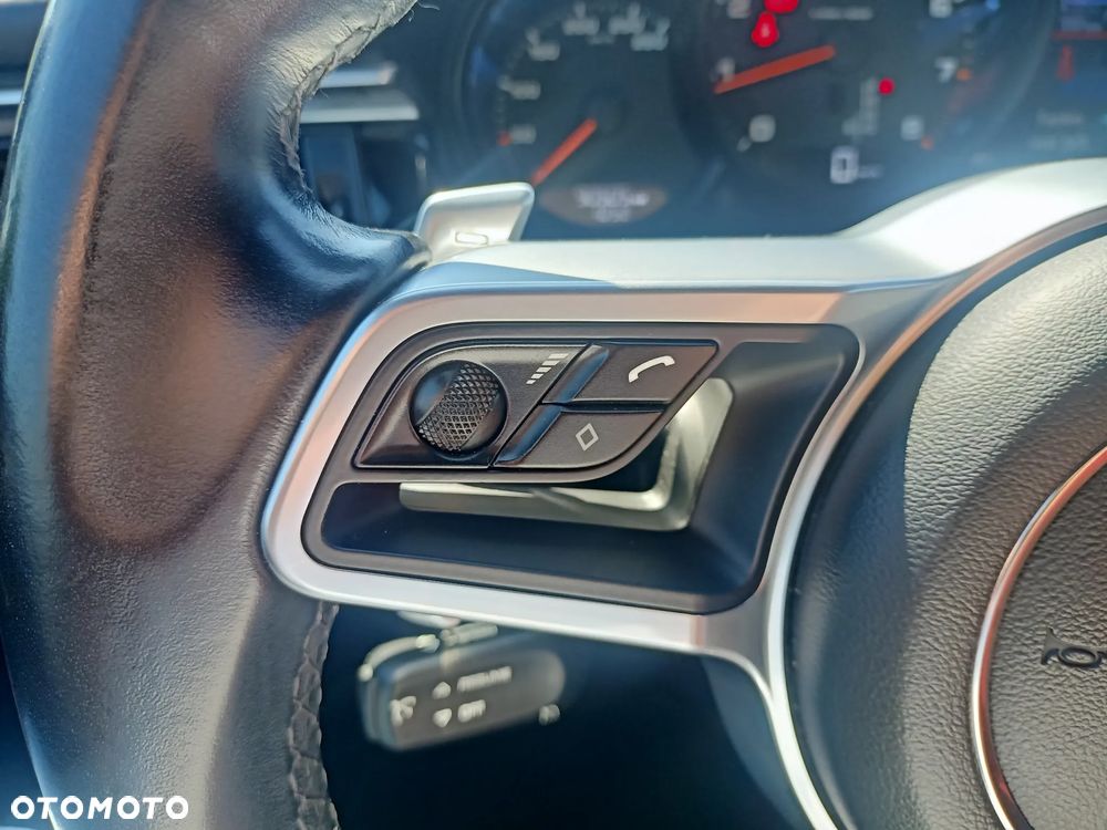 Porsche Macan - 17