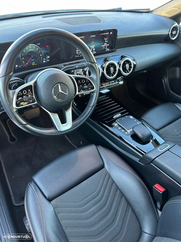 Mercedes-Benz A 250 Limousine e Style Plus - 4