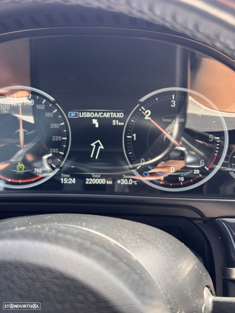 BMW 525 d Pack M Auto — fotografia 25