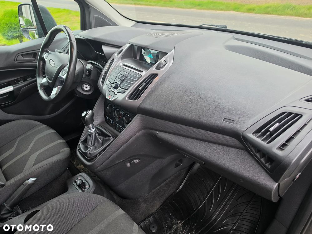 Ford Tourneo Connect - 11