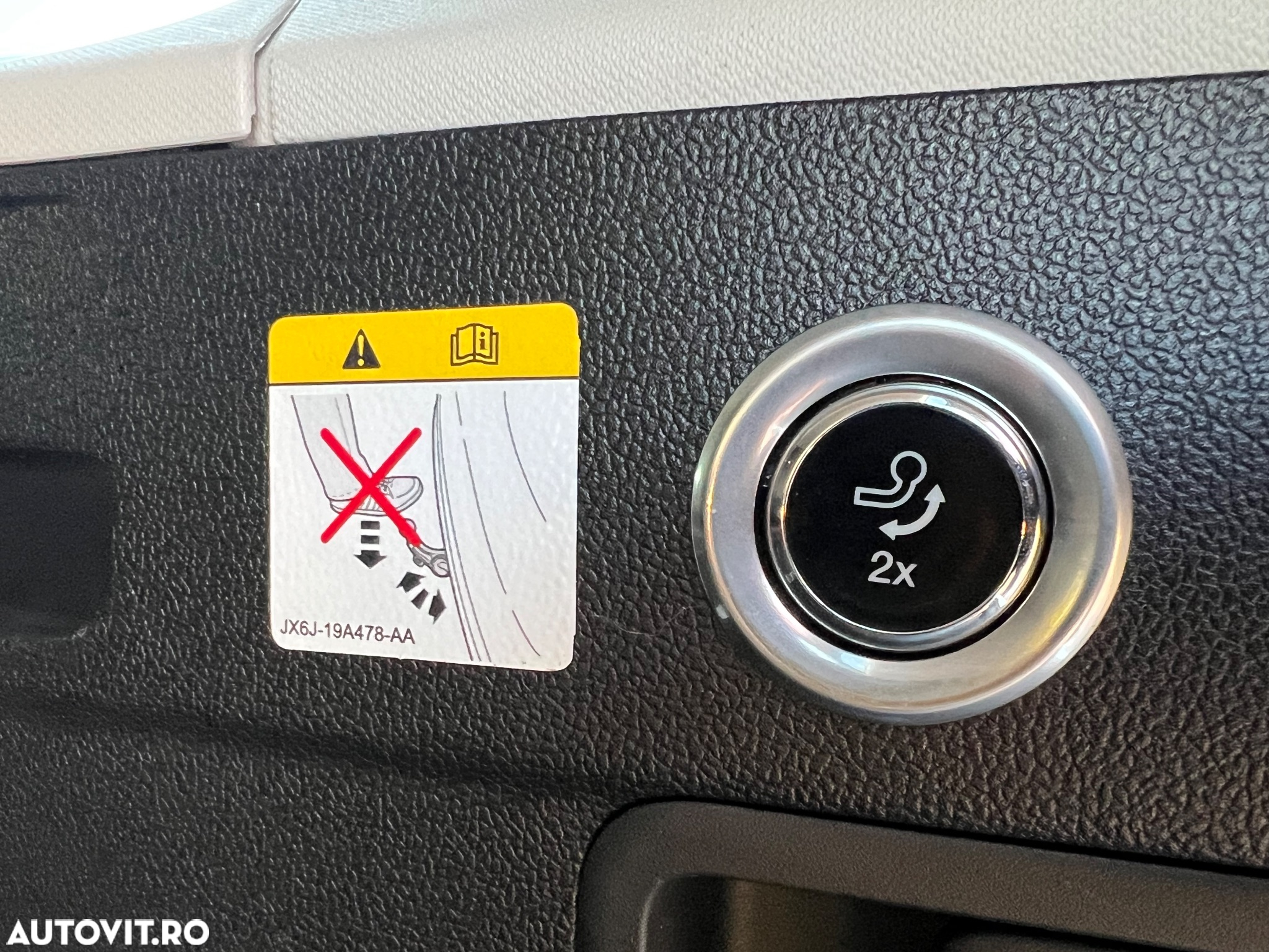 Ford Focus Turnier 1.5 EcoBlue Start-Stopp-System Aut. ACTIVE DESIGN - 17