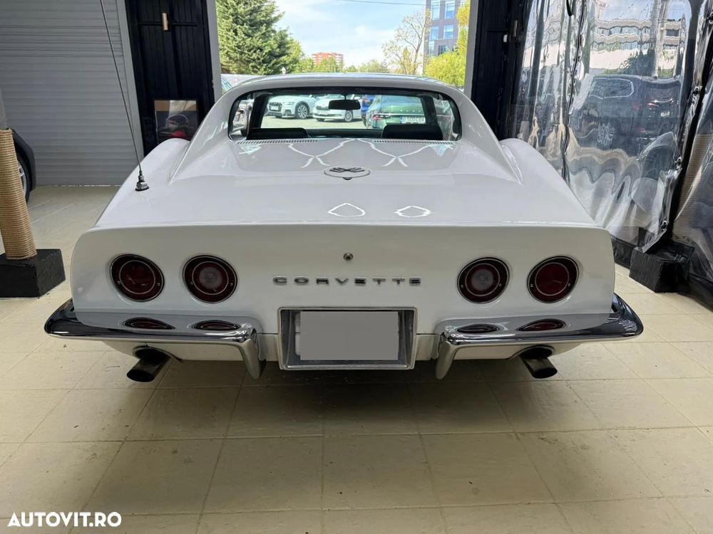 Chevrolet Corvette - 5