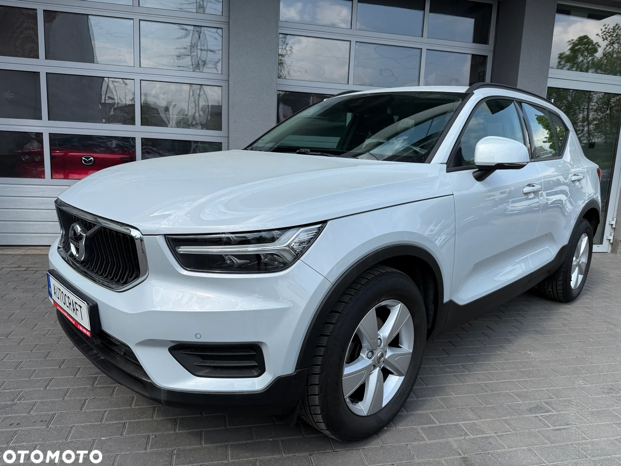 Volvo XC 40 T3 Momentum Pro - 23