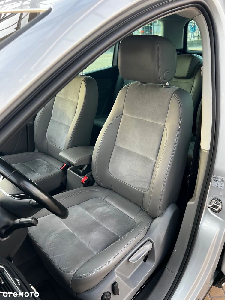 Volkswagen Sharan 2.0 TDI (BlueMotion Technology) Highline - 23